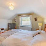 4 Bed In Burtonport Oc-c31069 Holiday home Meenmore