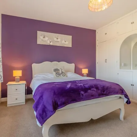 4 Bed In Burtonport Oc-c31069 *