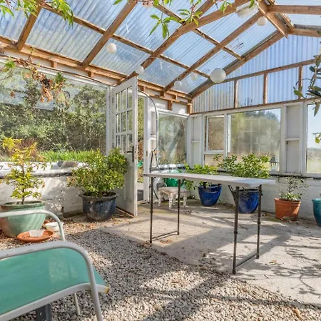 4 Bed In Burtonport Oc-c31069 Holiday home