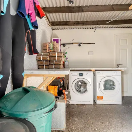 4 Bed In Burtonport Oc-c31069 *