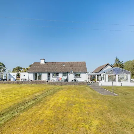 4 Bed In Burtonport Oc-c31069 * Meenmore