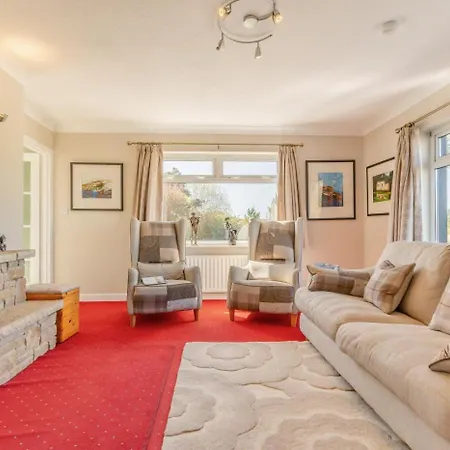 4 Bed In Burtonport Oc-c31069 Meenmore