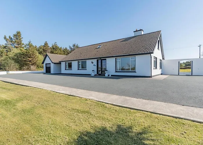4 Bed In Burtonport Oc-c31069 Meenmore